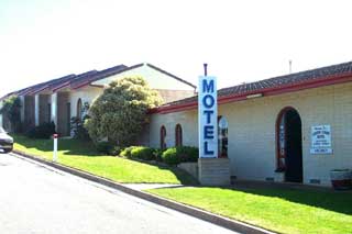 Oyster Court Motel - Tourism Cairns 2