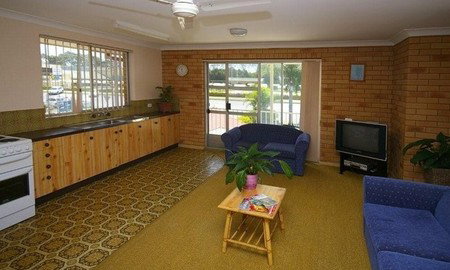 Beachlander Holiday Apartments - Tourism Cairns 4