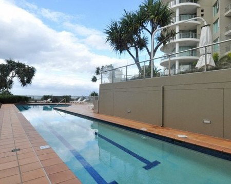 Palm Springs Residences - Tourism Cairns 3