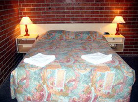 Greenslopes Motor Inn - Tourism Cairns 1
