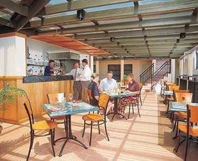Pegasus Motor Inn - Tourism Cairns 1