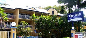 The York Beachfront Holiday Apartments - Tourism Cairns 0