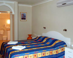 Villa Capri Rockhampton - Tourism Cairns 2