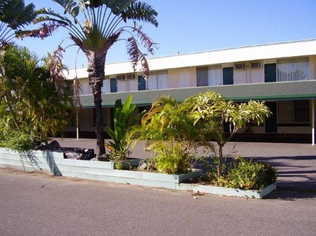 Ambassador Motel - Tourism Cairns 0