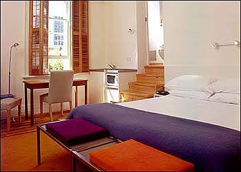The Hatton Hotel - Tourism Cairns 0