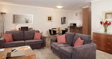 Ringwood Royale Apartment Hotel - Tourism Cairns 0