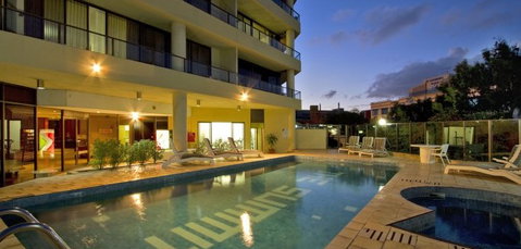 Summit Apartments Hotel - Tourism Cairns 1