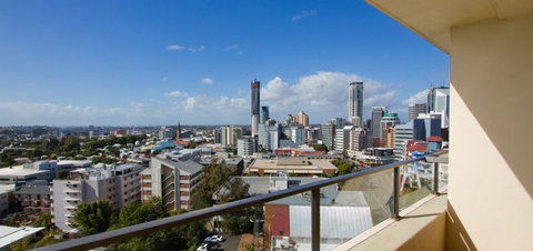 Summit Apartments Hotel - Tourism Cairns 3