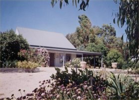 Brackley Cottage - Tourism Cairns 0