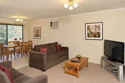 Apartments @ Mount Waverley - Tourism Cairns 0