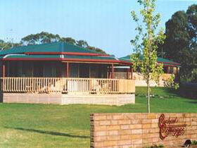 Carolynne's Cottages - Tourism Cairns 0