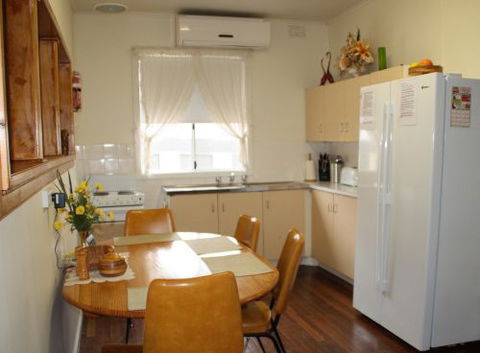 Executive Holiday Rental - Tourism Cairns 2