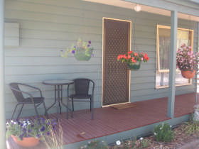 Waterfall Cottage - Tourism Cairns 0