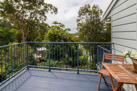 The Lake Limo - Tourism Cairns 4