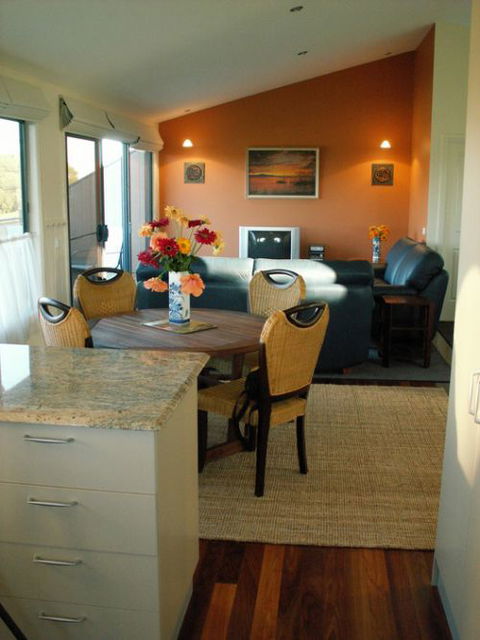 Black Dolphin Luxury Accommodation - Tourism Cairns 6