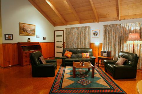 Black Dolphin Luxury Accommodation - Tourism Cairns 8