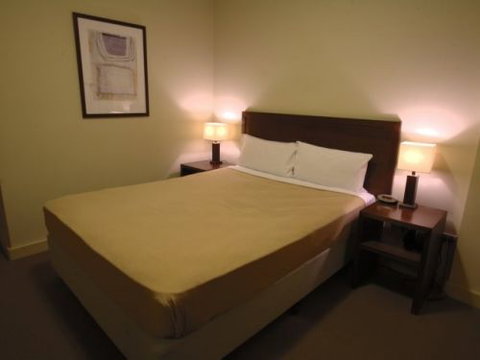 The Harbour Phoenix Serviced Apartments - Tourism Cairns 0