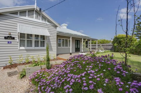 Blakiston House - Tourism Cairns 0
