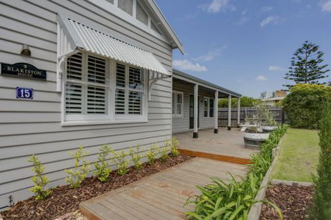 Blakiston House - Tourism Cairns 3