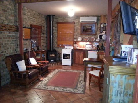 Eagle Foundry B & B - Tourism Cairns 3