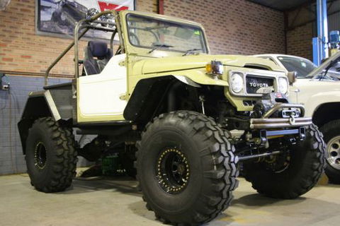 Macquarie 4x4 Centre - Tourism Cairns 7