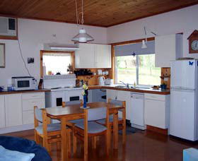 Gloucester Art House - Tourism Cairns 0