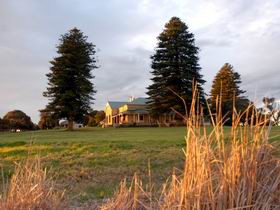 Campbell Park Cottage - Tourism Cairns 0