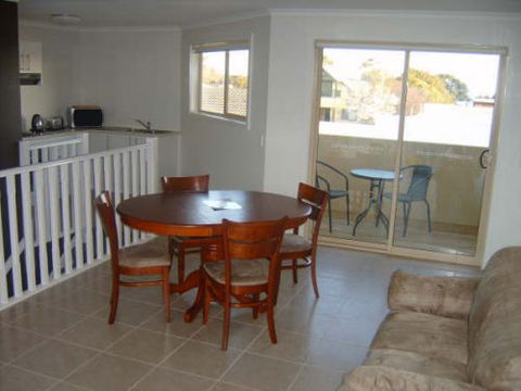 Inverloch Cabins - Tourism Cairns 0