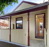 Port Melbourn Cottage - Stay Innercity - Tourism Cairns