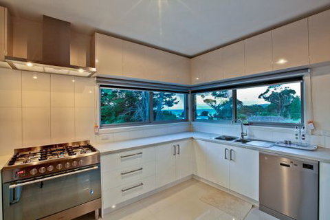 MORNINGTON PENINSULA ACCOMMODATION BEACH HOUSE - Tourism Cairns 1
