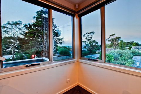 MORNINGTON PENINSULA ACCOMMODATION BEACH HOUSE - Tourism Cairns 6