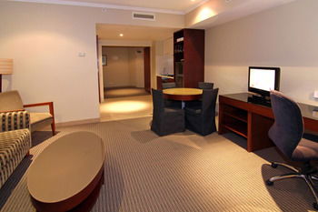 Quality Hotel Batman's Hill On Collins - Tourism Cairns 13