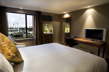 Pullman Melbourne On The Park - Tourism Cairns 2