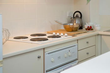 Adara Hotels Apartments - Tourism Cairns 4