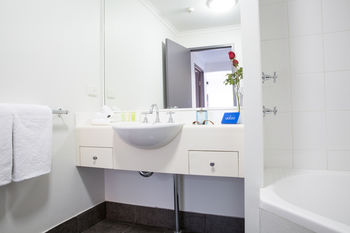 Adara Hotels Apartments - Tourism Cairns 8