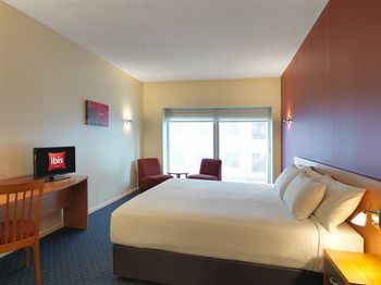 Ibis Melbourne Little Bourke Street - Tourism Cairns 0