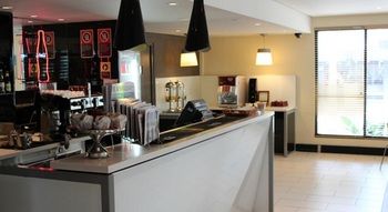 Ibis Newcastle - Tourism Cairns 20