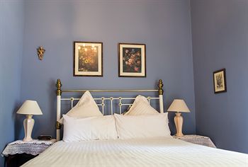 Toorak Manor - Tourism Cairns 2
