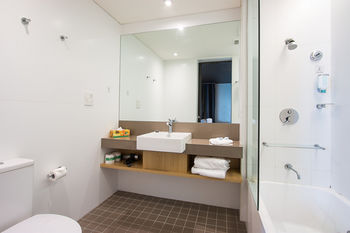 Alpha Hotel Eastern Creek - Tourism Cairns 23