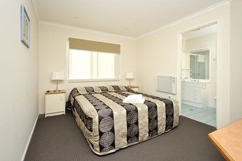 Sydney Lakeside Holiday Park - Tourism Cairns 18