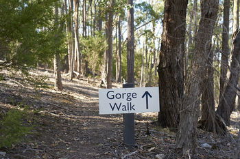 Yering Gorge Cottages By The Eastern Golf Club - Tourism Cairns 14