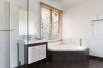 Yering Gorge Cottages By The Eastern Golf Club - Tourism Cairns 21