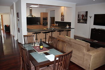 Yering Gorge Cottages By The Eastern Golf Club - Tourism Cairns 22