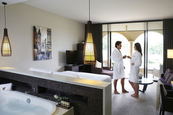 Chateau Elan - Tourism Cairns 25