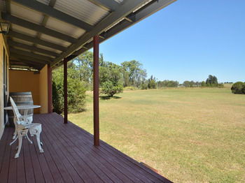 Madigan Wine Country Cottages - Tourism Cairns 20