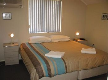 Madigan Wine Country Cottages - Tourism Cairns 16