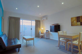 Buckingham International Serviced Apartments - Tourism Cairns 7