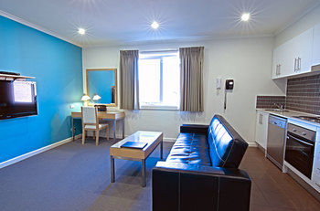 Buckingham International Serviced Apartments - Tourism Cairns 10