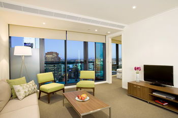 Melbourne Short Stay Apartment At SouthbankOne - Tourism Cairns 3
