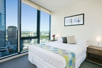 Melbourne Short Stay Apartment At SouthbankOne - Tourism Cairns 15